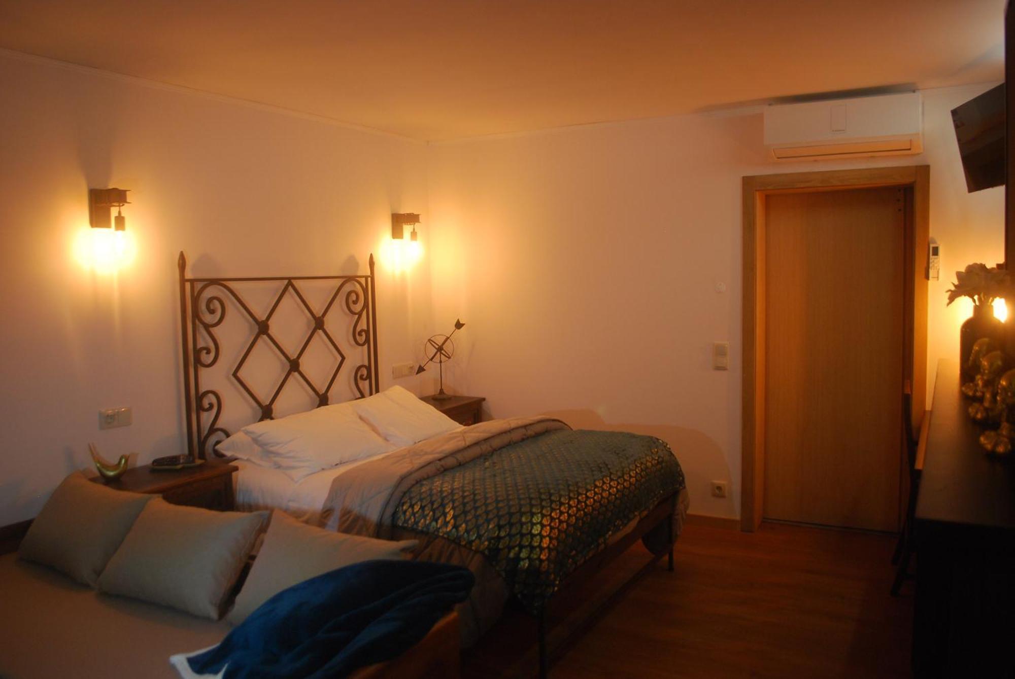 Quinta Padre Lobo Guest House Santa Maria da Feira Luaran gambar