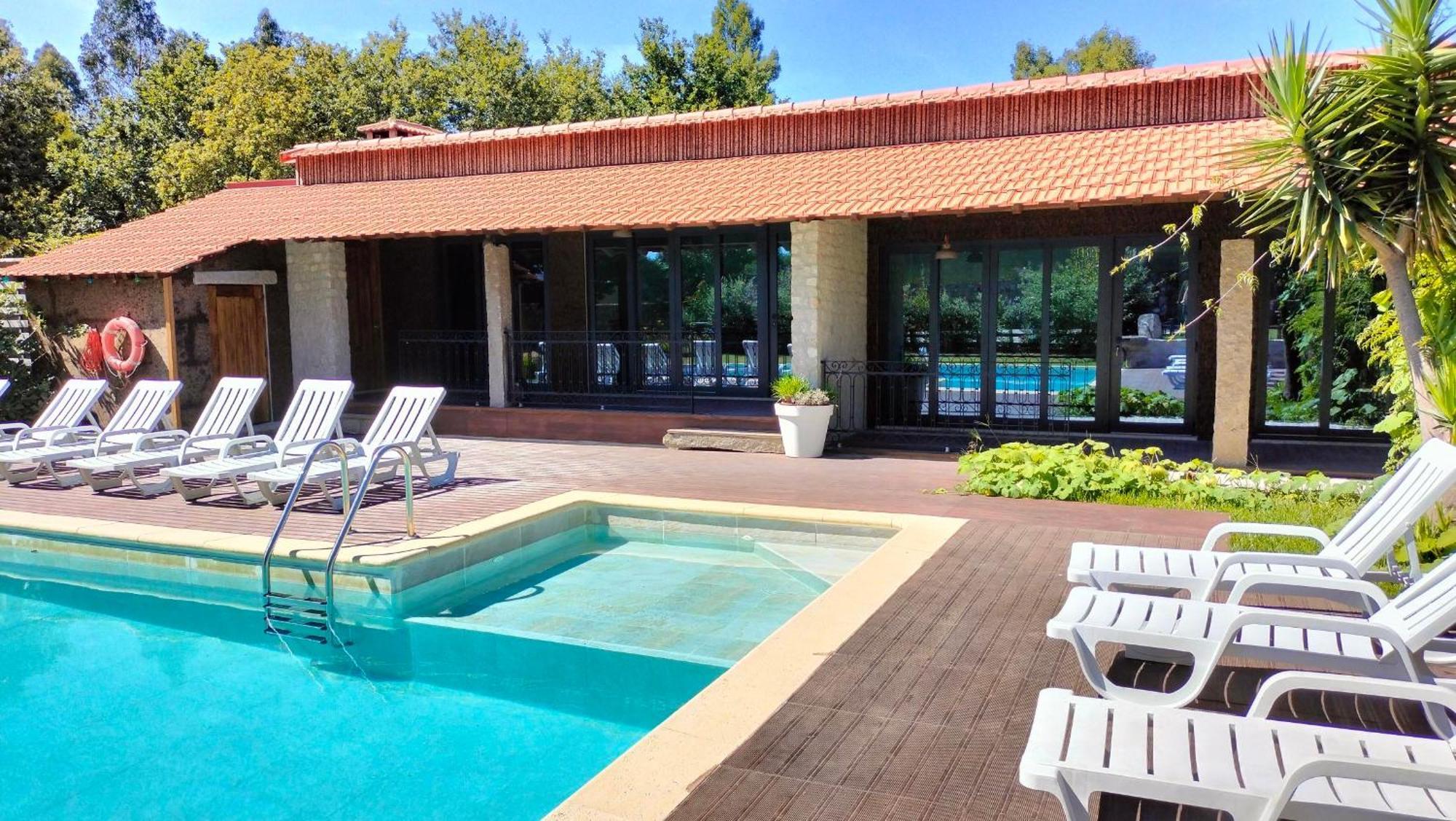 Quinta Padre Lobo Guest House Santa Maria da Feira Luaran gambar