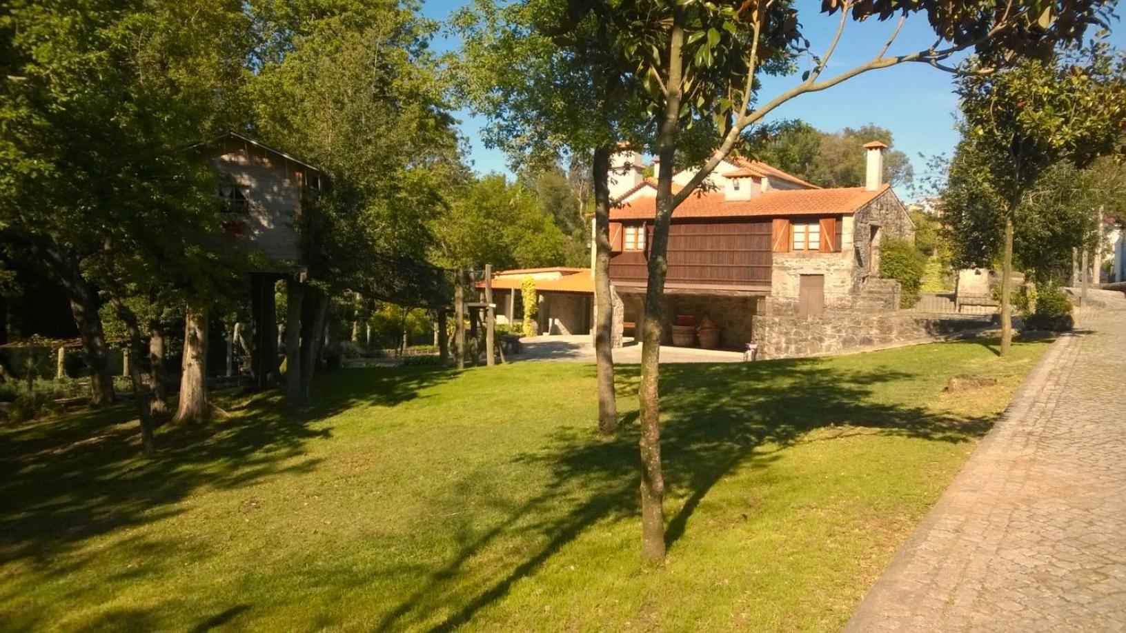 Quinta Padre Lobo Guest House Santa Maria da Feira Luaran gambar