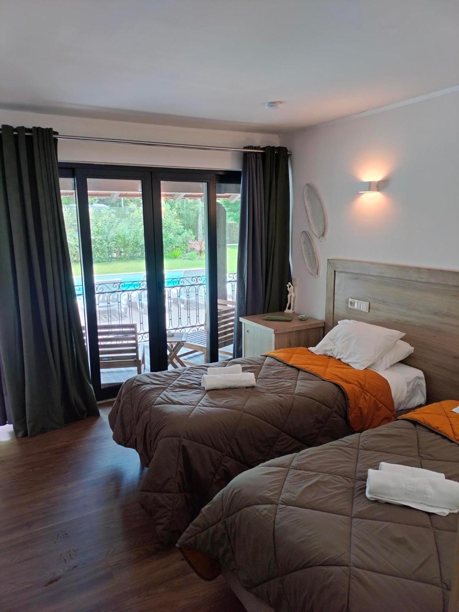 Quinta Padre Lobo Guest House Santa Maria da Feira Bilik gambar