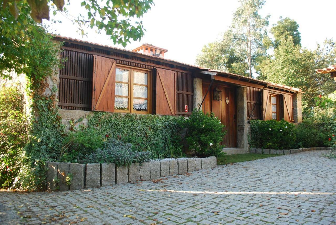 Quinta Padre Lobo Guest House Santa Maria da Feira Luaran gambar